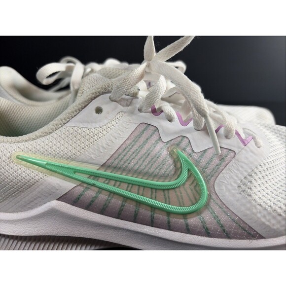 Nike Downshifter 11 Women's Size 7.5 White/Green Glow Running Shoes - Picture 2 of 11
